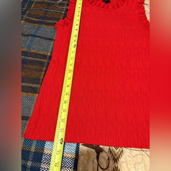 Ann Taylor Factory sleeveless sweater ruffled collar and arm openings Red Wmns L - Picture 6 of 6